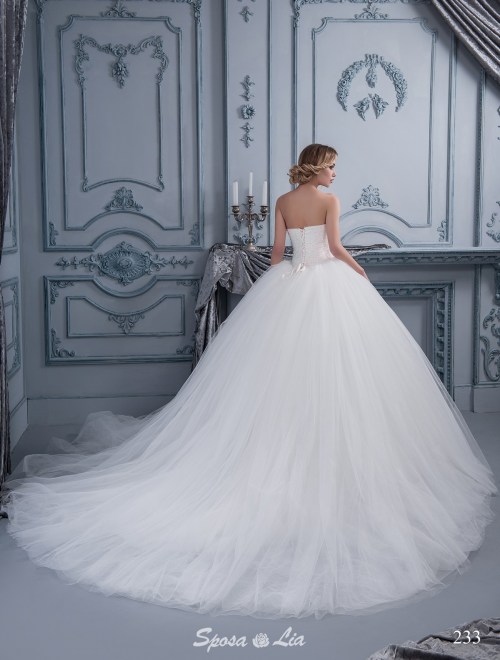 https://www.sposa-lia.com/images/stories/virtuemart/product/233       (3).jpg